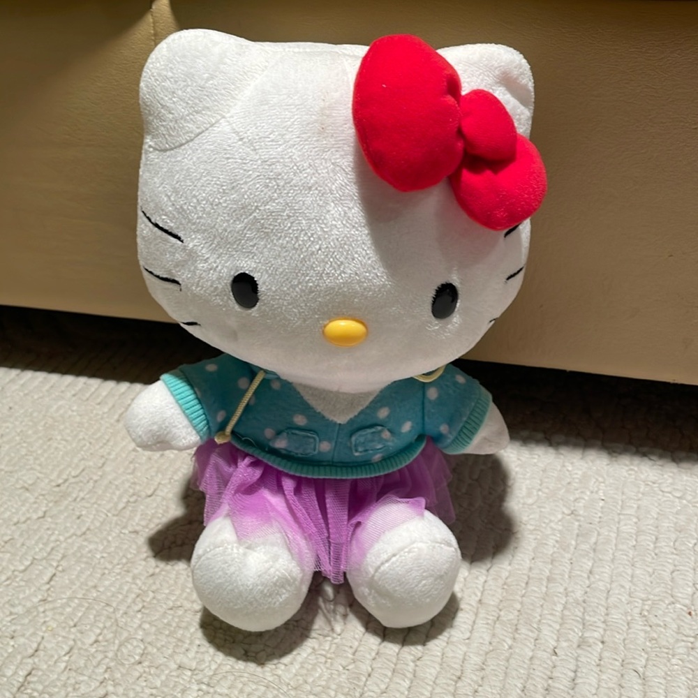 Hello Kitty Plush 9"
